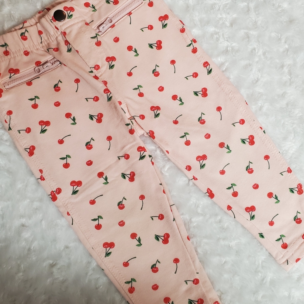 Adorable 🍒 pants for your little girl!